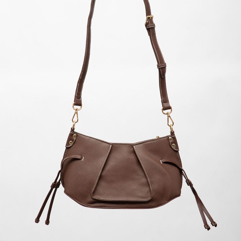 SAC CAFE THU GR-A25015 281117 CM